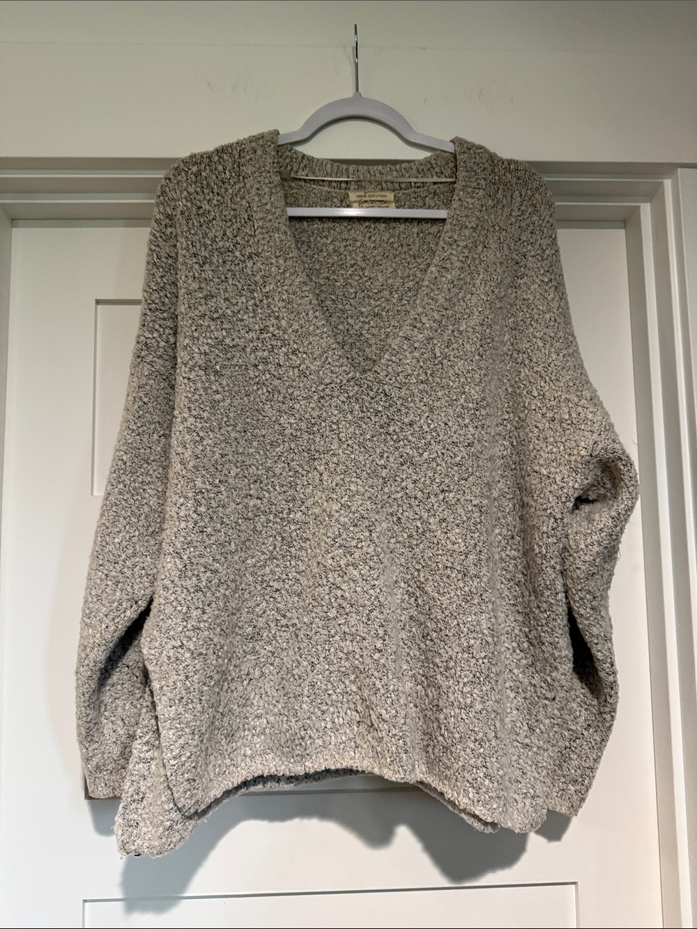 Urban Outfitters Chunky V-Neck Bouclé Sweater in Light Gray